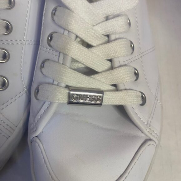 Guess women's White Faux leather lace-up sneakers, Size 7.5 - Picture 2 of 7